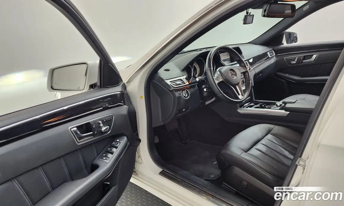 Mercedes-Benz E-Class 2016 2.1 автомат (гидро), фото 10 Mercedes-Benz E-Class 2016 2.1 автомат (гидро), фото 10