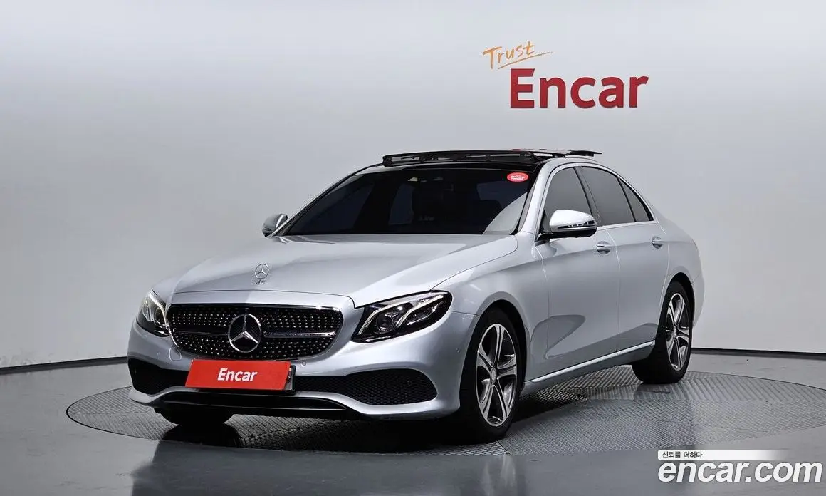 Mercedes-Benz E-Class 2017 2.0 автомат (гидро), фото 1 Mercedes-Benz E-Class 2017 2.0 автомат (гидро), фото 1