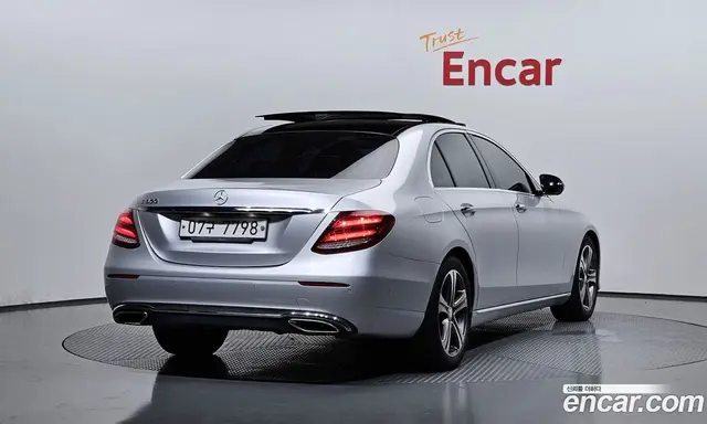 Mercedes-Benz E-Class 2017 2.0 автомат (гидро), миниатюра 2 Mercedes-Benz E-Class 2017 2.0 автомат (гидро), миниатюра 2