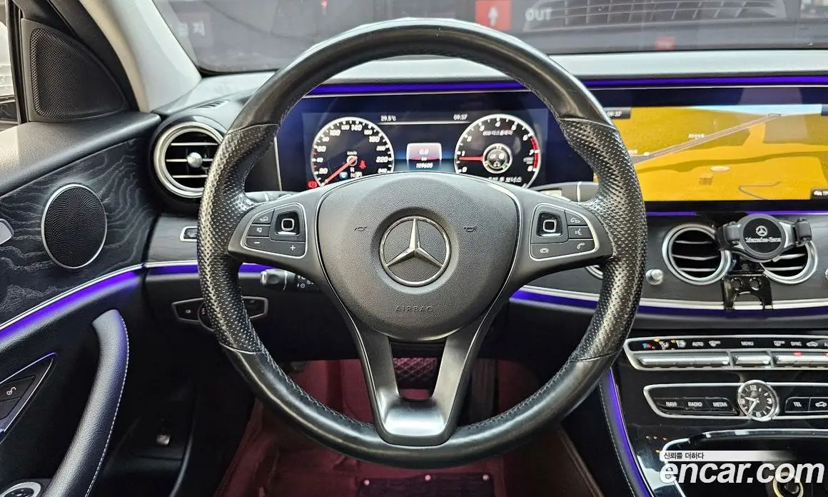 Mercedes-Benz E-Class 2017 2.0 автомат (гидро), фото 13 Mercedes-Benz E-Class 2017 2.0 автомат (гидро), фото 13
