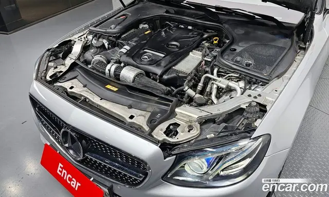 Mercedes-Benz E-Class 2017 2.0 автомат (гидро), миниатюра 6 Mercedes-Benz E-Class 2017 2.0 автомат (гидро), миниатюра 6