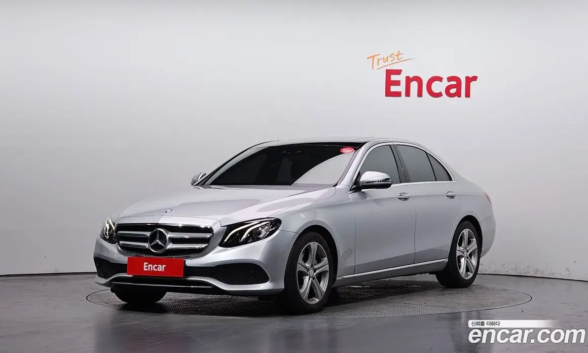 Mercedes-Benz E-Class 2017 2.0 автомат (гидро), фото 1 Mercedes-Benz E-Class 2017 2.0 автомат (гидро), фото 1