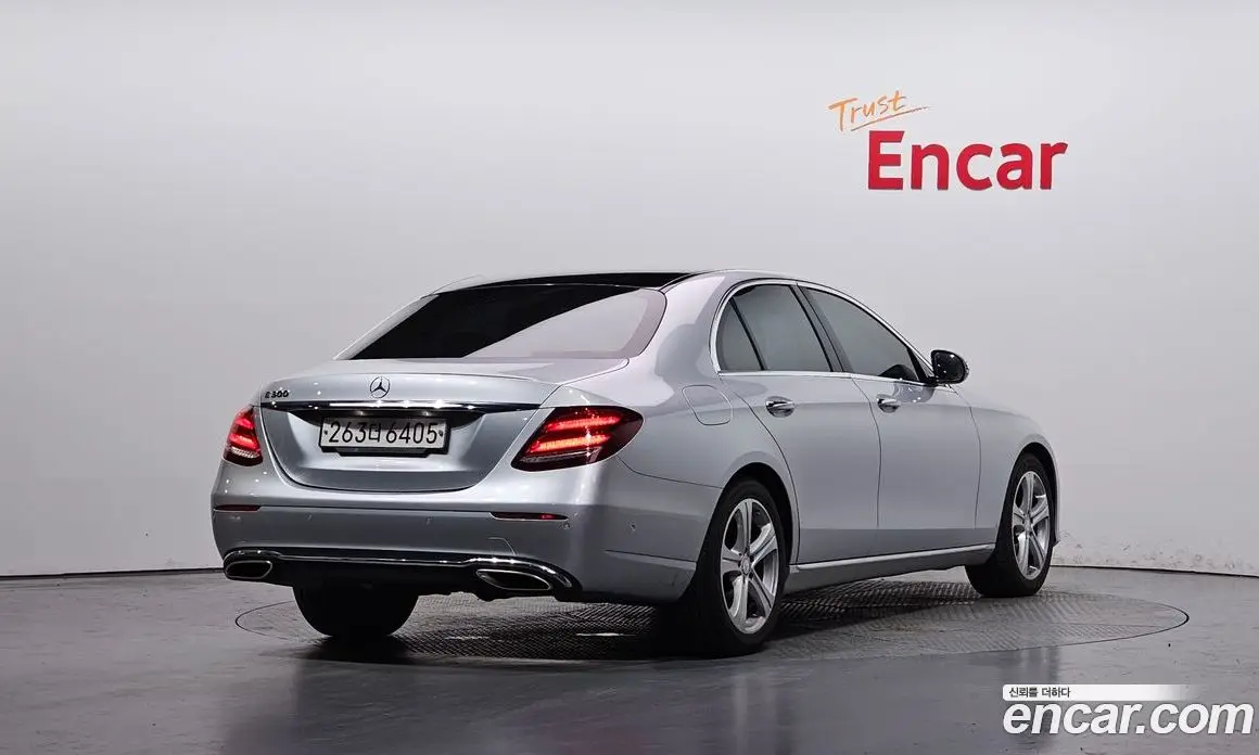 Mercedes-Benz E-Class 2017 2.0 автомат (гидро), фото 2 Mercedes-Benz E-Class 2017 2.0 автомат (гидро), фото 2
