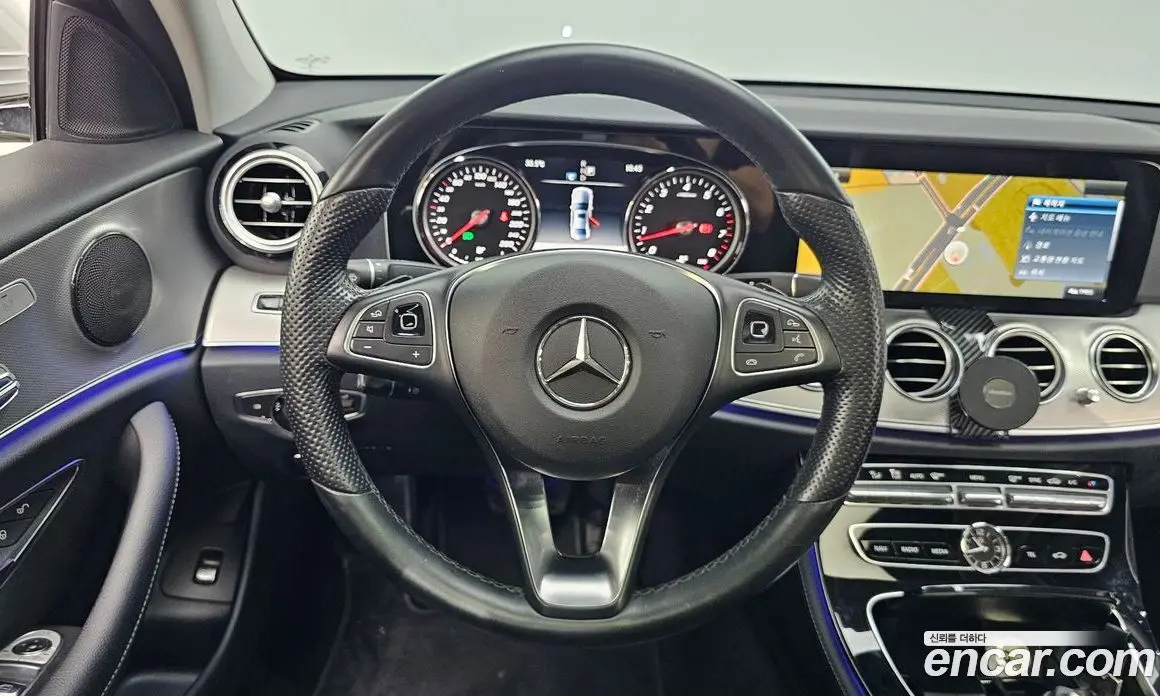 Mercedes-Benz E-Class 2017 2.0 автомат (гидро), фото 12 Mercedes-Benz E-Class 2017 2.0 автомат (гидро), фото 12