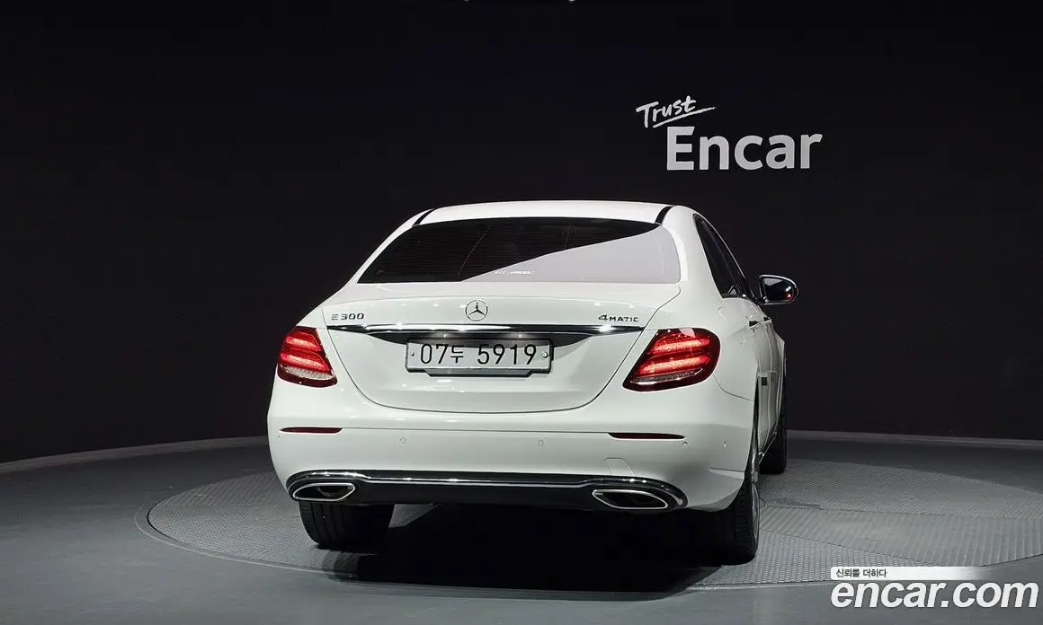 Mercedes-Benz E-Class 2018 2.0 автомат (гидро), фото 4 Mercedes-Benz E-Class 2018 2.0 автомат (гидро), фото 4