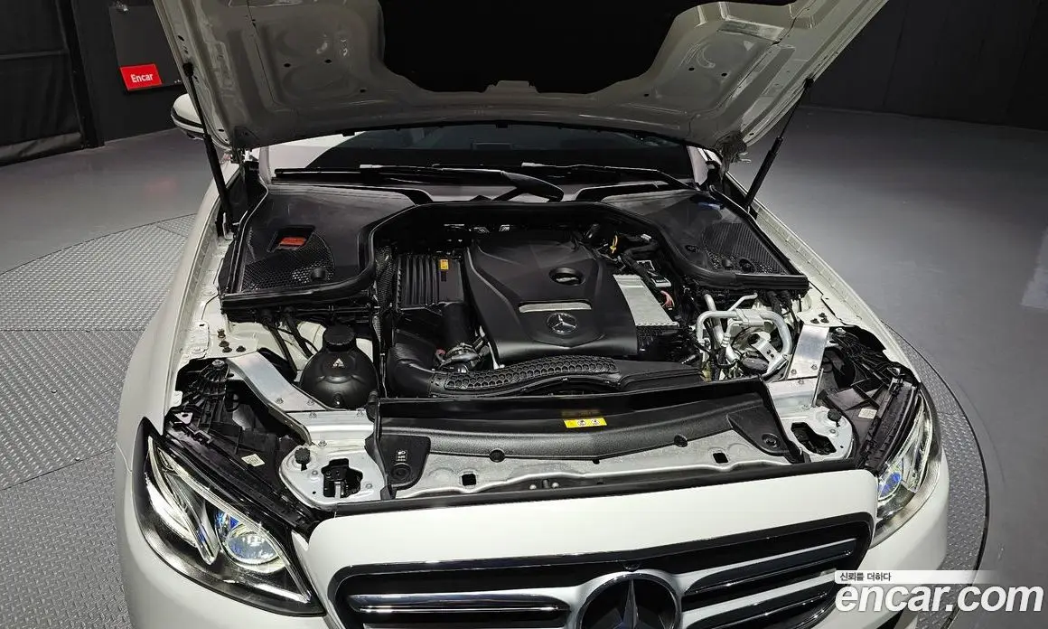 Mercedes-Benz E-Class 2018 2.0 автомат (гидро), фото 6 Mercedes-Benz E-Class 2018 2.0 автомат (гидро), фото 6