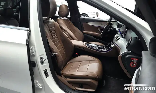 Mercedes-Benz E-Class 2020 2.0 автомат (гидро), миниатюра 11