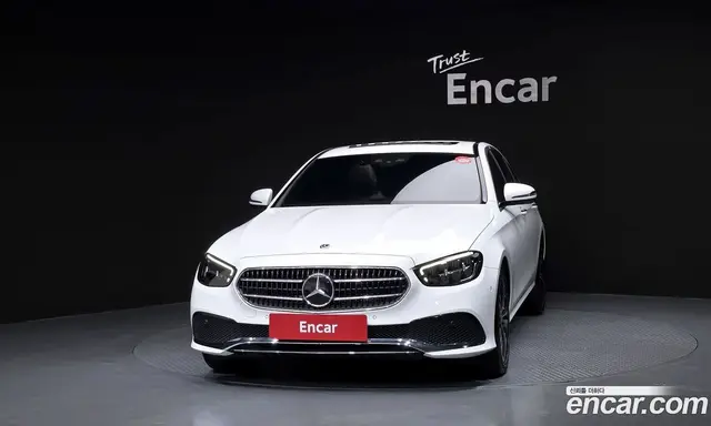 Mercedes-Benz E-Class 2020 2.0 автомат (гидро), миниатюра 3