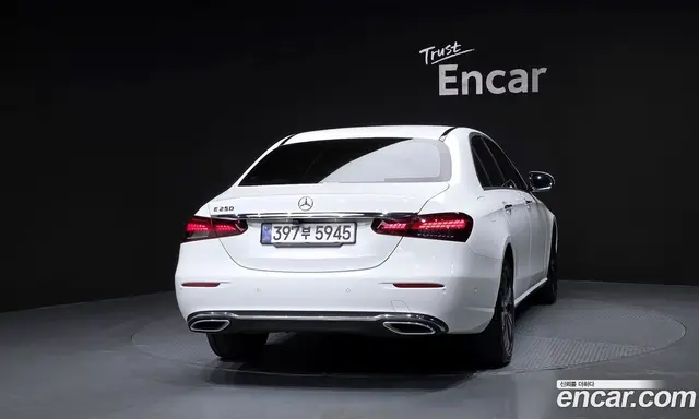 Mercedes-Benz E-Class 2020 2.0 автомат (гидро), миниатюра 4