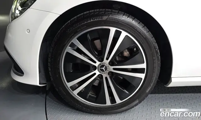 Mercedes-Benz E-Class 2020 2.0 автомат (гидро), миниатюра 5
