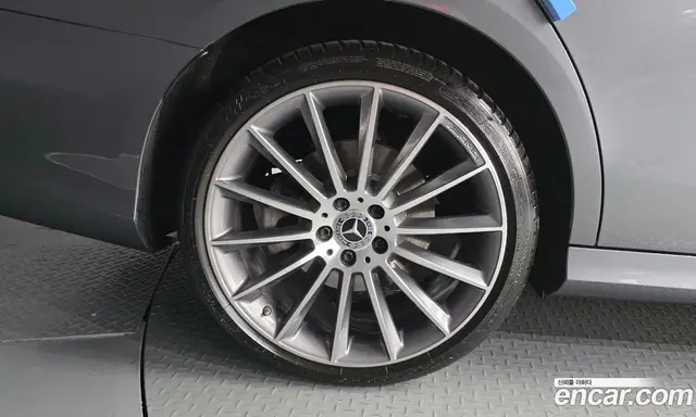 Mercedes-Benz E-Class 2022 2.0 автомат (гидро), миниатюра 5 Mercedes-Benz E-Class 2022 2.0 автомат (гидро), миниатюра 5