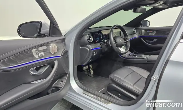 Mercedes-Benz E-Class 2022 2.0 автомат (гидро), миниатюра 10 Mercedes-Benz E-Class 2022 2.0 автомат (гидро), миниатюра 10