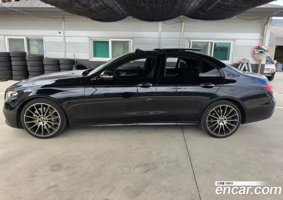 Mercedes-Benz E-Class 2023 2.0 автомат (гидро), фото 5 Mercedes-Benz E-Class 2023 2.0 автомат (гидро), фото 5