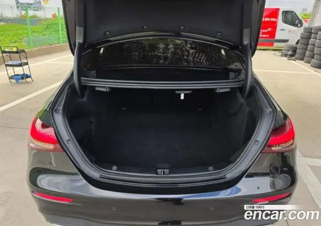 Mercedes-Benz E-Class 2023 2.0 автомат (гидро), миниатюра 9 Mercedes-Benz E-Class 2023 2.0 автомат (гидро), миниатюра 9