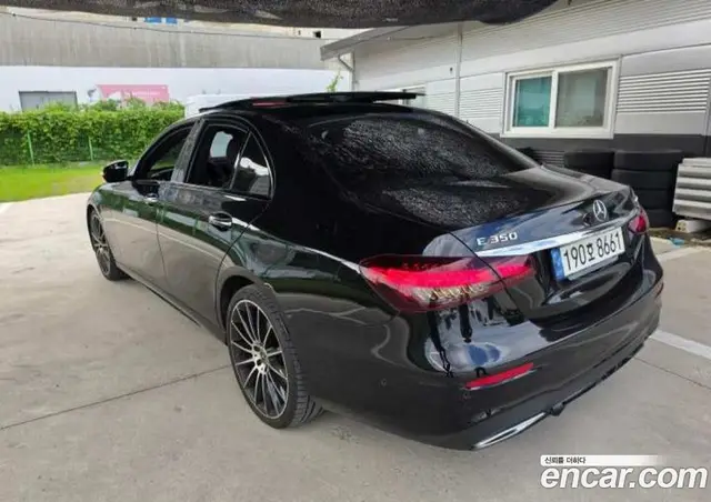 Mercedes-Benz E-Class 2023 2.0 автомат (гидро), миниатюра 10 Mercedes-Benz E-Class 2023 2.0 автомат (гидро), миниатюра 10