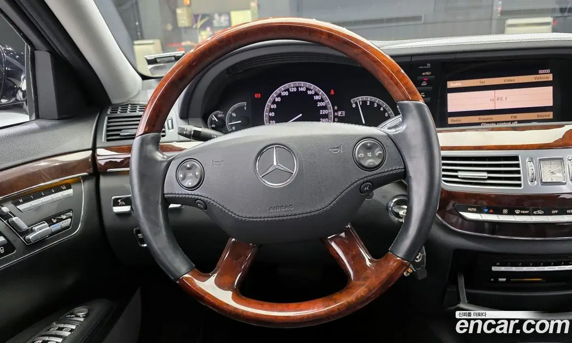 Mercedes-Benz S-Class 2007 5.5 автомат (гидро), фото 13 Mercedes-Benz S-Class 2007 5.5 автомат (гидро), фото 13