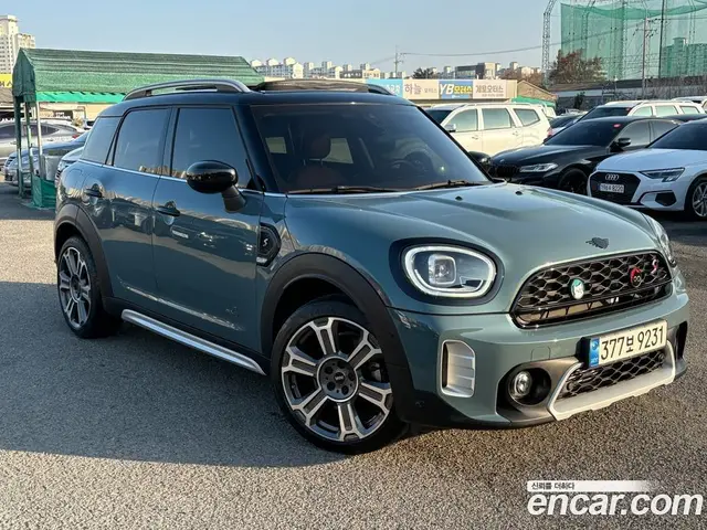 Mini Countryman, 2022, 24 998 км