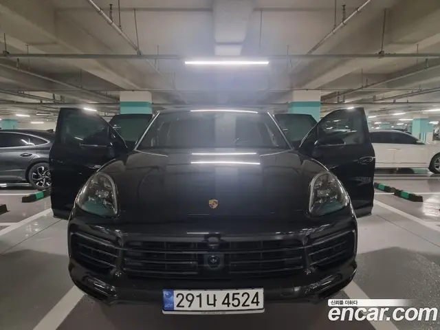 Porsche Cayenne 2019 3.0 автомат (гидро), миниатюра 3 Porsche Cayenne 2019 3.0 автомат (гидро), миниатюра 3