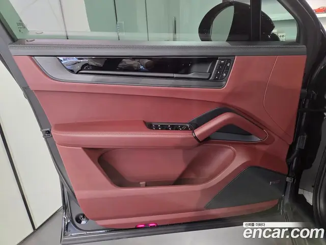 Porsche Cayenne 2025 4.0 автомат (гидро), миниатюра 10 Porsche Cayenne 2025 4.0 автомат (гидро), миниатюра 10