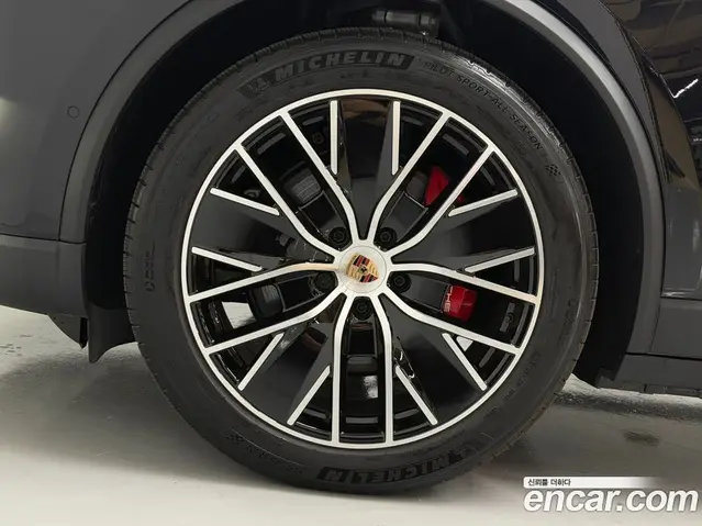 Porsche Macan 2025 0.2 автомат (гидро), миниатюра 5 Porsche Macan 2025 0.2 автомат (гидро), миниатюра 5