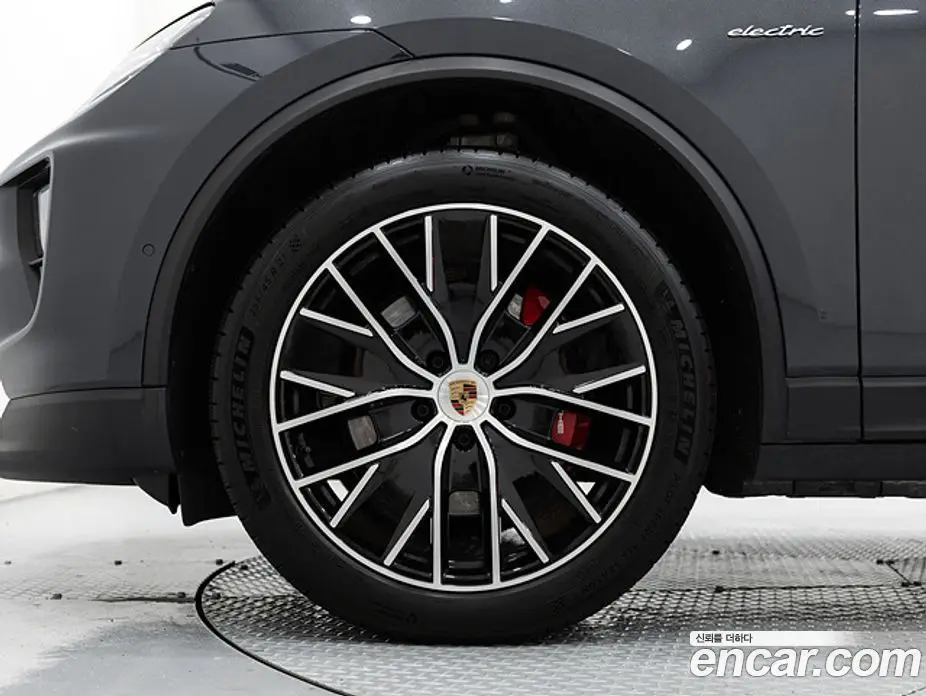 Porsche Macan 2025 0.2 автомат (гидро), фото 5 Porsche Macan 2025 0.2 автомат (гидро), фото 5