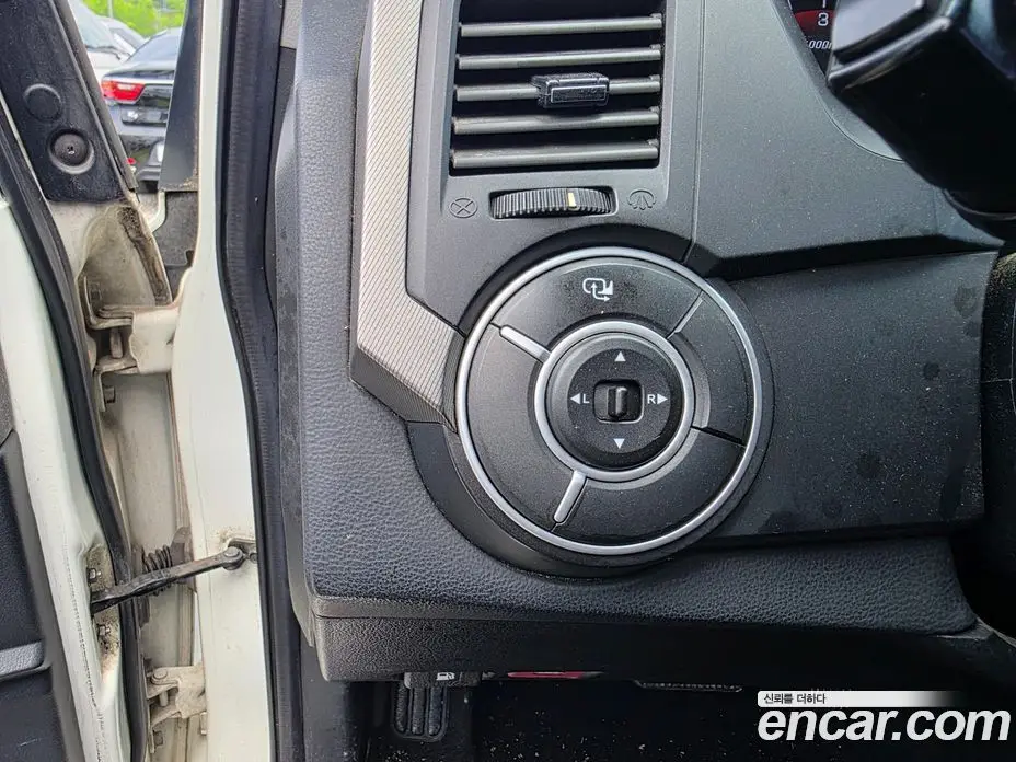 SsangYong Korando 2014 2.0 автомат (гидро), фото 10