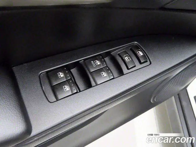 SsangYong Korando 2015 2.0 автомат (гидро), миниатюра 11