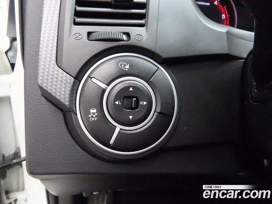 SsangYong Korando 2015 2.0 автомат (гидро), фото 12