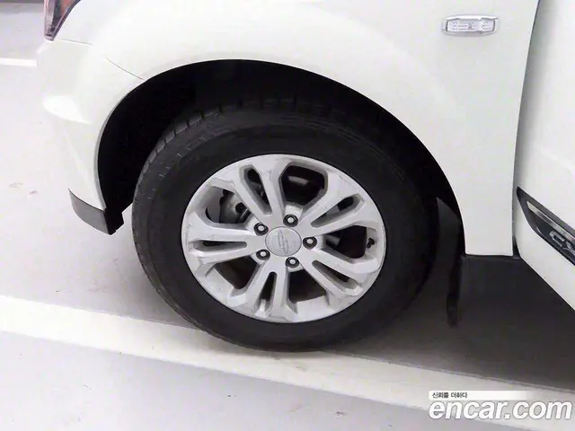 SsangYong Korando 2015 2.0 автомат (гидро), миниатюра 5