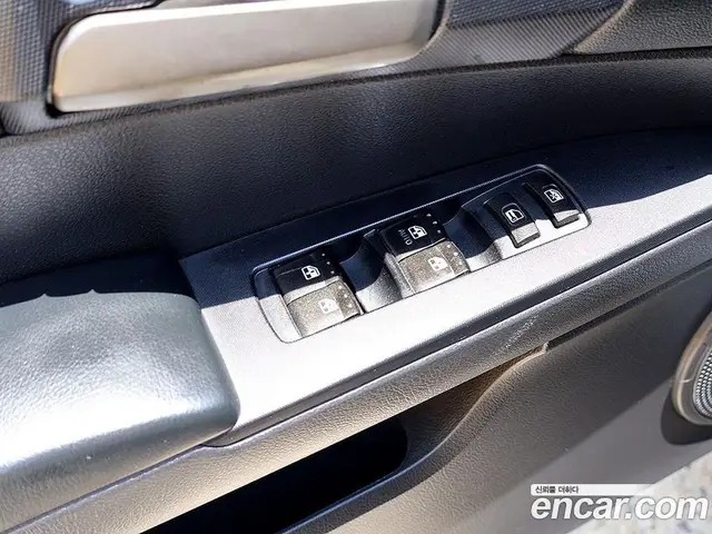 SsangYong Korando 2016 2.0 автомат (гидро), миниатюра 12