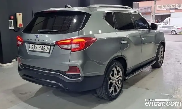 SsangYong Rexton 2017 2.2 автомат (гидро), миниатюра 2 SsangYong Rexton 2017 2.2 автомат (гидро), миниатюра 2