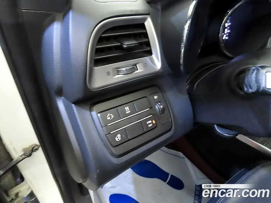 SsangYong TIBOLI 2015 1.6 автомат (гидро), фото 16 SsangYong TIBOLI 2015 1.6 автомат (гидро), фото 16