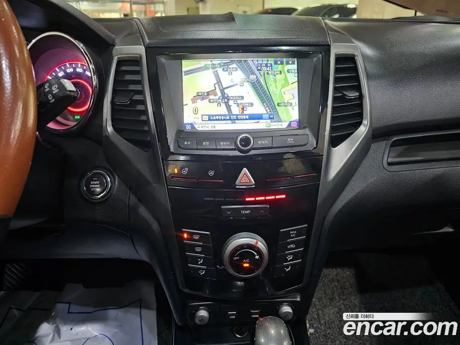 SsangYong TIBOLI 2017 1.6 автомат (гидро), фото 12