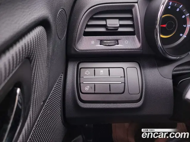 SsangYong TIBOLI 2017 1.6 автомат (гидро), миниатюра 12