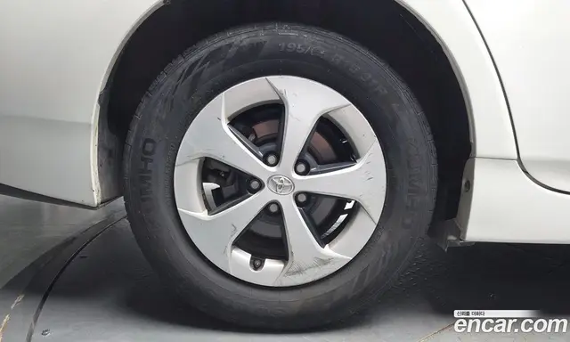 Toyota Prius 2012 1.8 автомат (гидро), миниатюра 5 Toyota Prius 2012 1.8 автомат (гидро), миниатюра 5