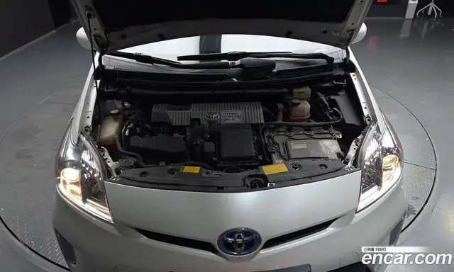 Toyota Prius 2012 1.8 автомат (гидро), миниатюра 6 Toyota Prius 2012 1.8 автомат (гидро), миниатюра 6