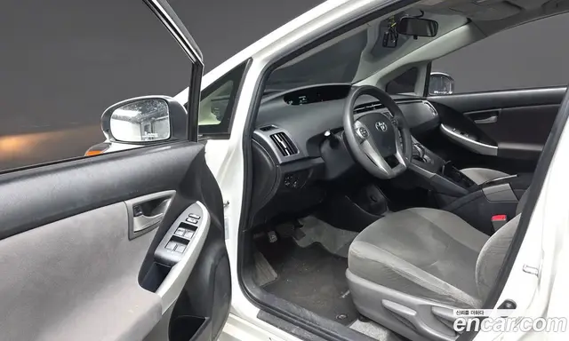 Toyota Prius 2012 1.8 автомат (гидро), миниатюра 10 Toyota Prius 2012 1.8 автомат (гидро), миниатюра 10