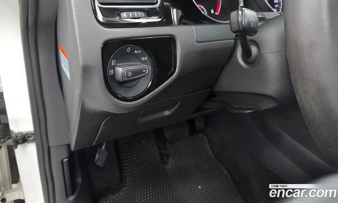 Volkswagen Golf 2015 2.0 автомат (гидро), фото 18