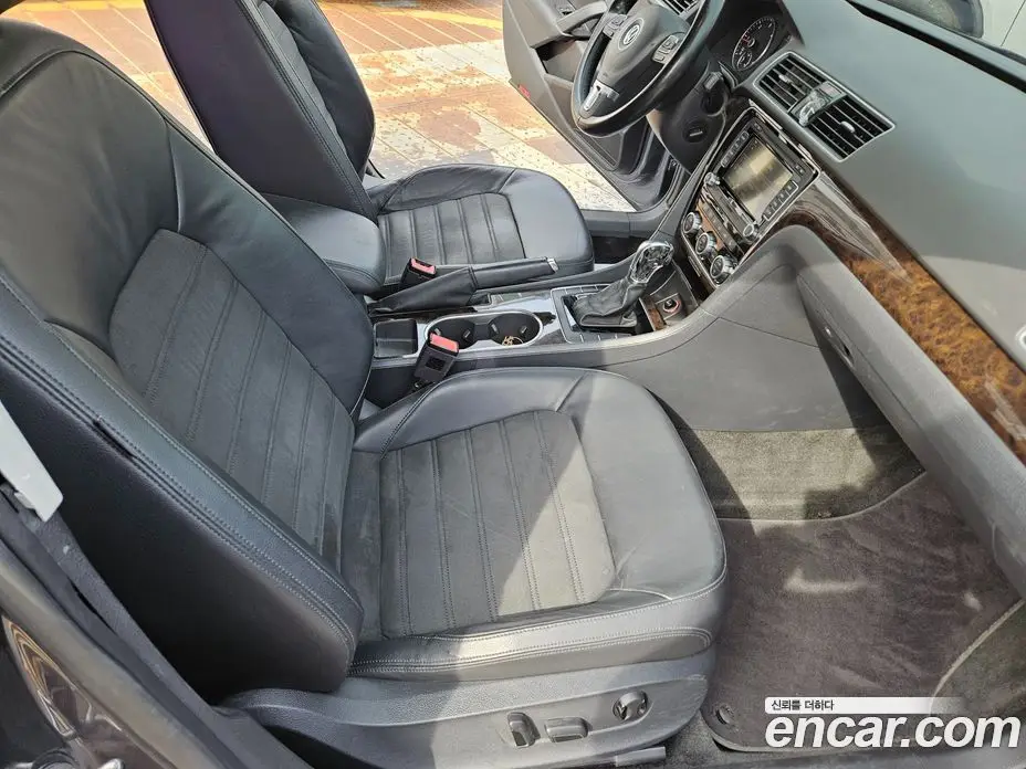 Volkswagen Passat 2015 2.0 автомат (гидро), фото 12 Volkswagen Passat 2015 2.0 автомат (гидро), фото 12