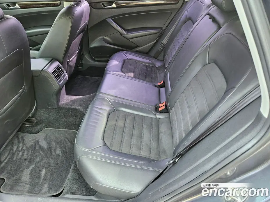 Volkswagen Passat 2015 2.0 автомат (гидро), фото 13 Volkswagen Passat 2015 2.0 автомат (гидро), фото 13