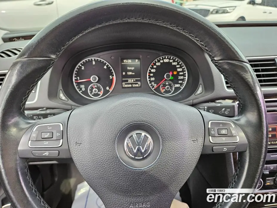 Volkswagen Passat 2015 2.0 автомат (гидро), фото 16 Volkswagen Passat 2015 2.0 автомат (гидро), фото 16