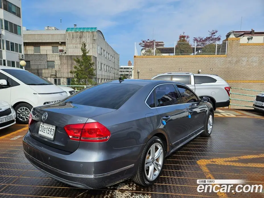 Volkswagen Passat 2015 2.0 автомат (гидро), фото 6 Volkswagen Passat 2015 2.0 автомат (гидро), фото 6