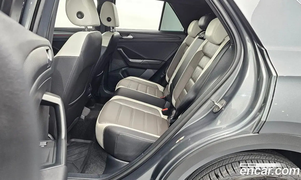 Volkswagen T-Roc 2022 2.0 автомат (гидро), фото 20 Volkswagen T-Roc 2022 2.0 автомат (гидро), фото 20
