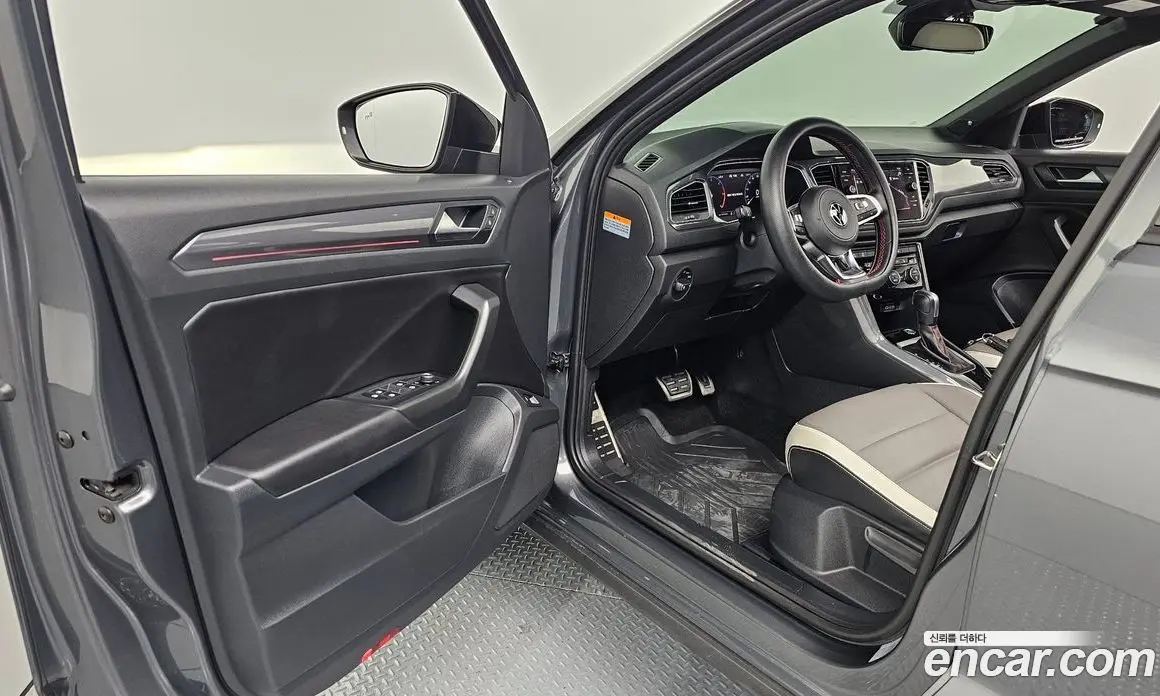 Volkswagen T-Roc 2022 2.0 автомат (гидро), фото 10 Volkswagen T-Roc 2022 2.0 автомат (гидро), фото 10