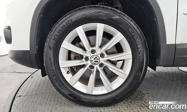 Volkswagen Tiguan 2015 2.0 автомат (гидро), миниатюра 5 Volkswagen Tiguan 2015 2.0 автомат (гидро), миниатюра 5