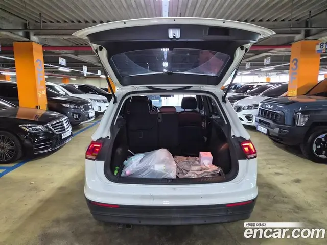 Volkswagen Tiguan 2018 2.0 автомат (гидро), миниатюра 5