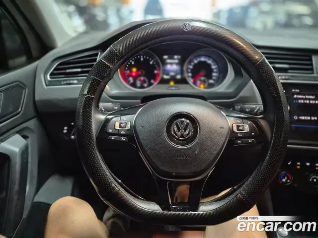 Volkswagen Tiguan 2018 2.0 автомат (гидро), миниатюра 8