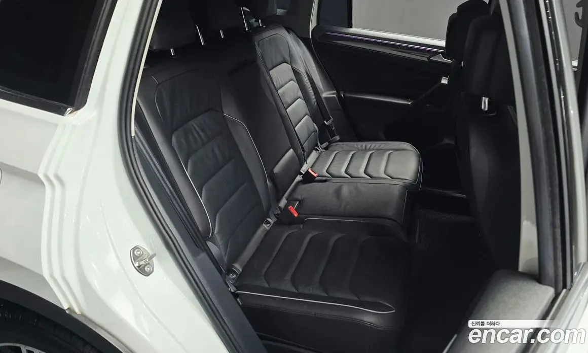 Volkswagen Tiguan 2021 2.0 автомат (гидро), фото 17