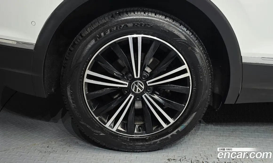 Volkswagen Tiguan 2021 2.0 автомат (гидро), фото 5