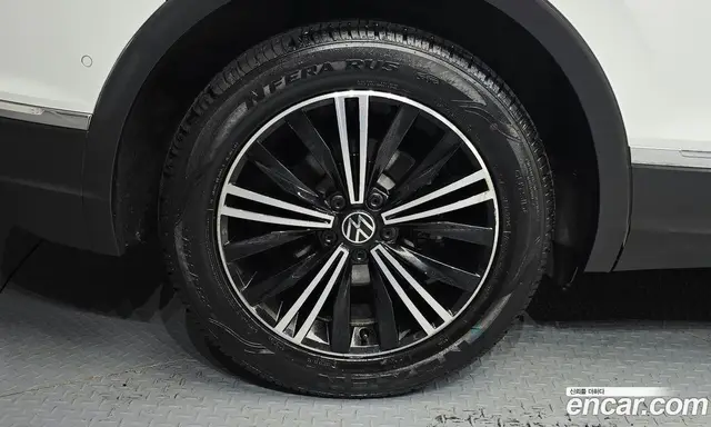 Volkswagen Tiguan 2021 2.0 автомат (гидро), миниатюра 5